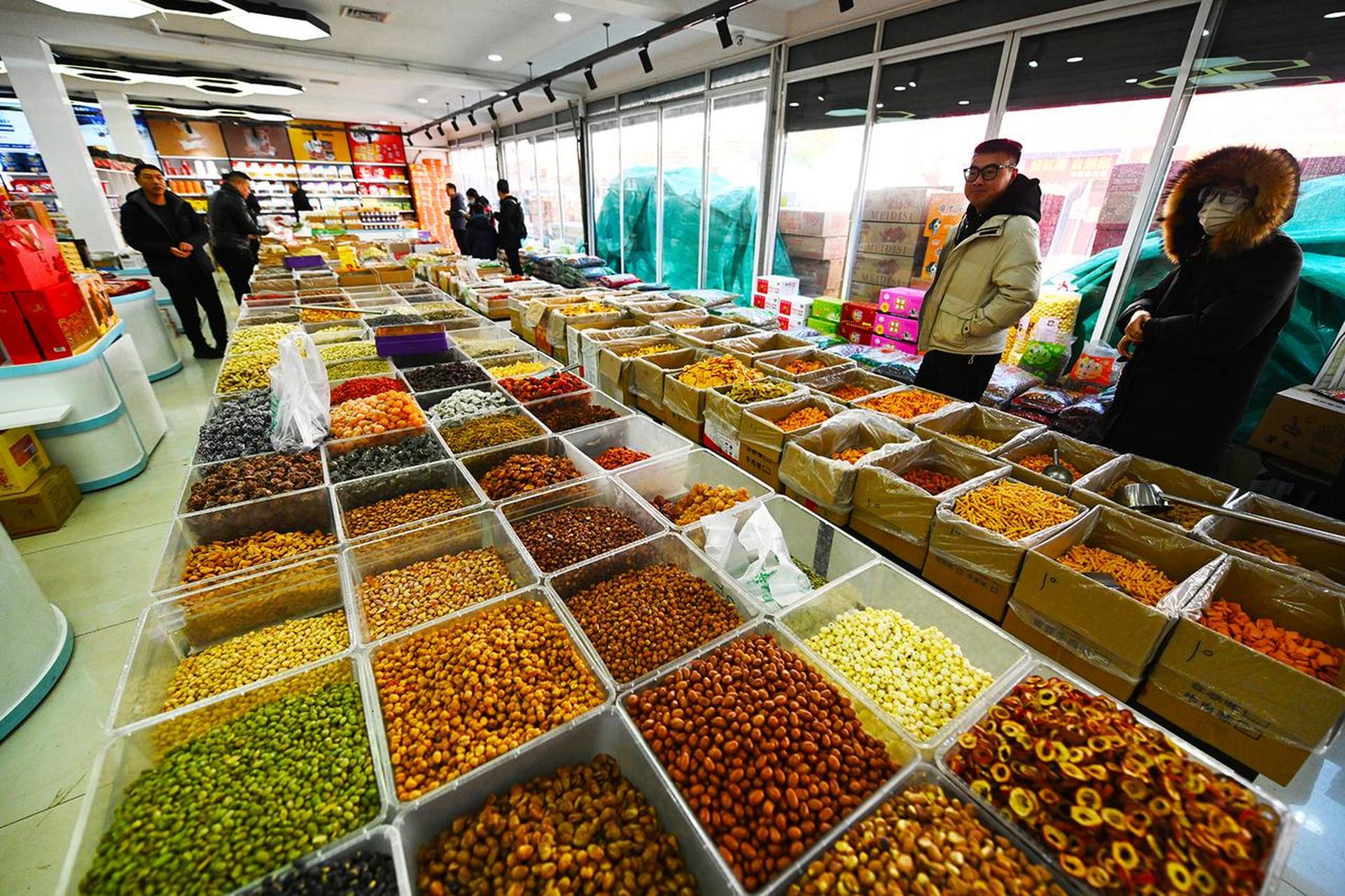 農副特產年味濃，太原河西市場迎節前采購高峰